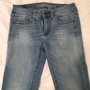 American Eagle light wash jeggings